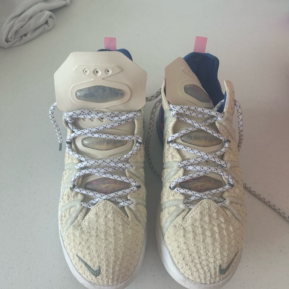 Men Nike shoes
